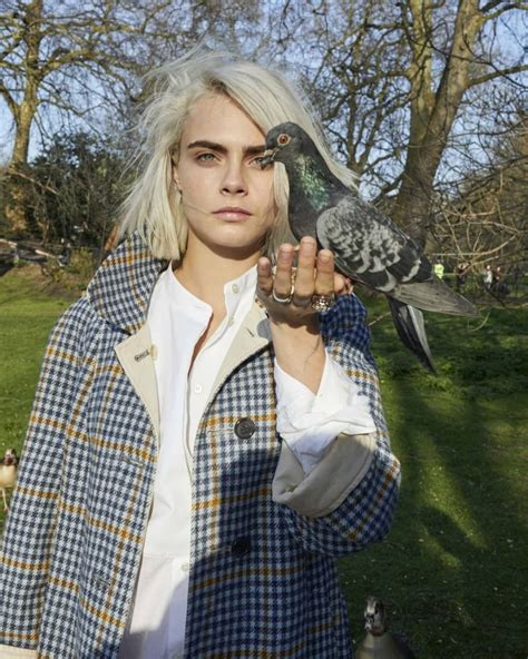 cara delevingne burberry